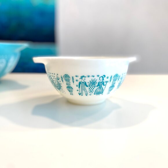 Pyrex Butterprint Amish Cinderlla Nesting Mixing Bowl Set of 4 - Picture 7 of 16
